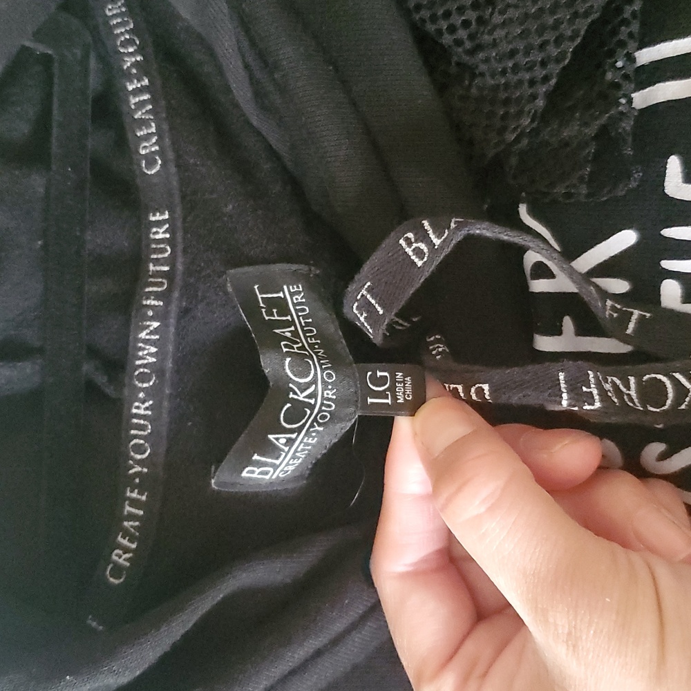 BlackCraft Black Hoodie with Tombstone Classic Graphic "Never Trust The Living" - Picture 10 of 14
